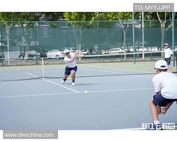武汉网球队与重庆网球队赛后战术分析与总结探讨
