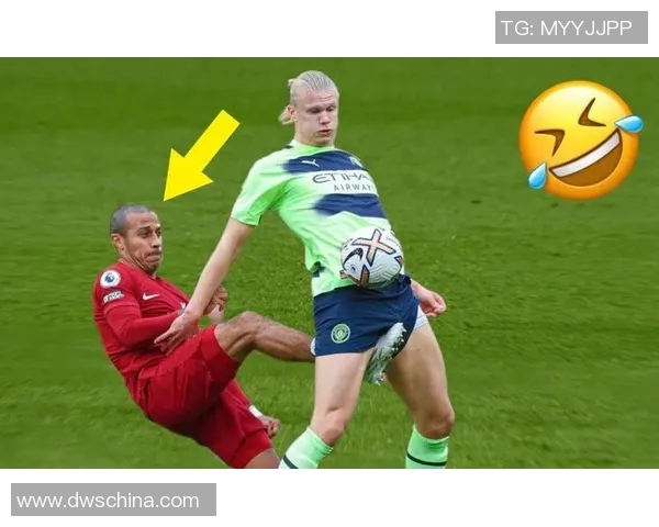 足球明星的搞笑日常生活趣事大揭秘让你捧腹大笑的精彩瞬间