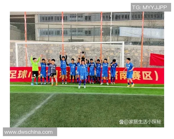 通过独特特征识别足球明星的趣味挑战活动