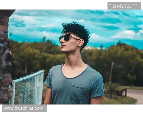 打造你的足球明星风采轻松拍照软件助你成为球场焦点