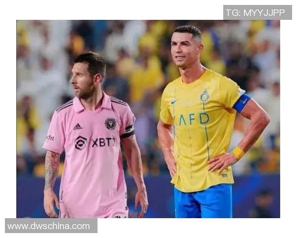 白色球衣下的闪耀之星探寻那些好看的足球明星与他们的精彩瞬间