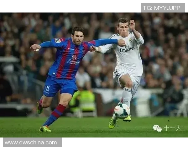 足球明星速度大比拼各具特色的快速风格与技术分析 足球明星速度大比拼各具特色的快速风格与技术分析